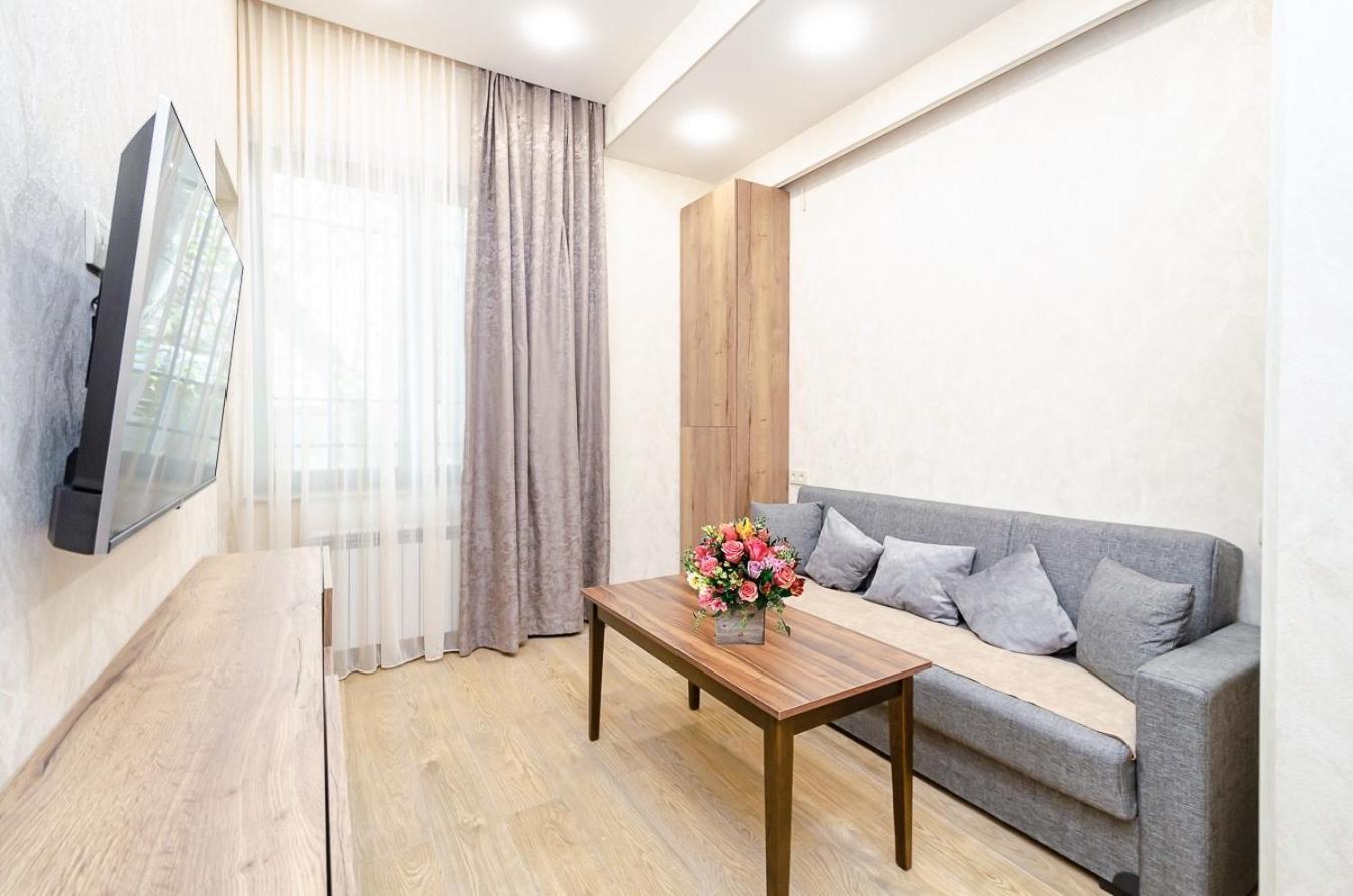 15. Double Room Apartaments With Fresh Style Erevan Exterior foto